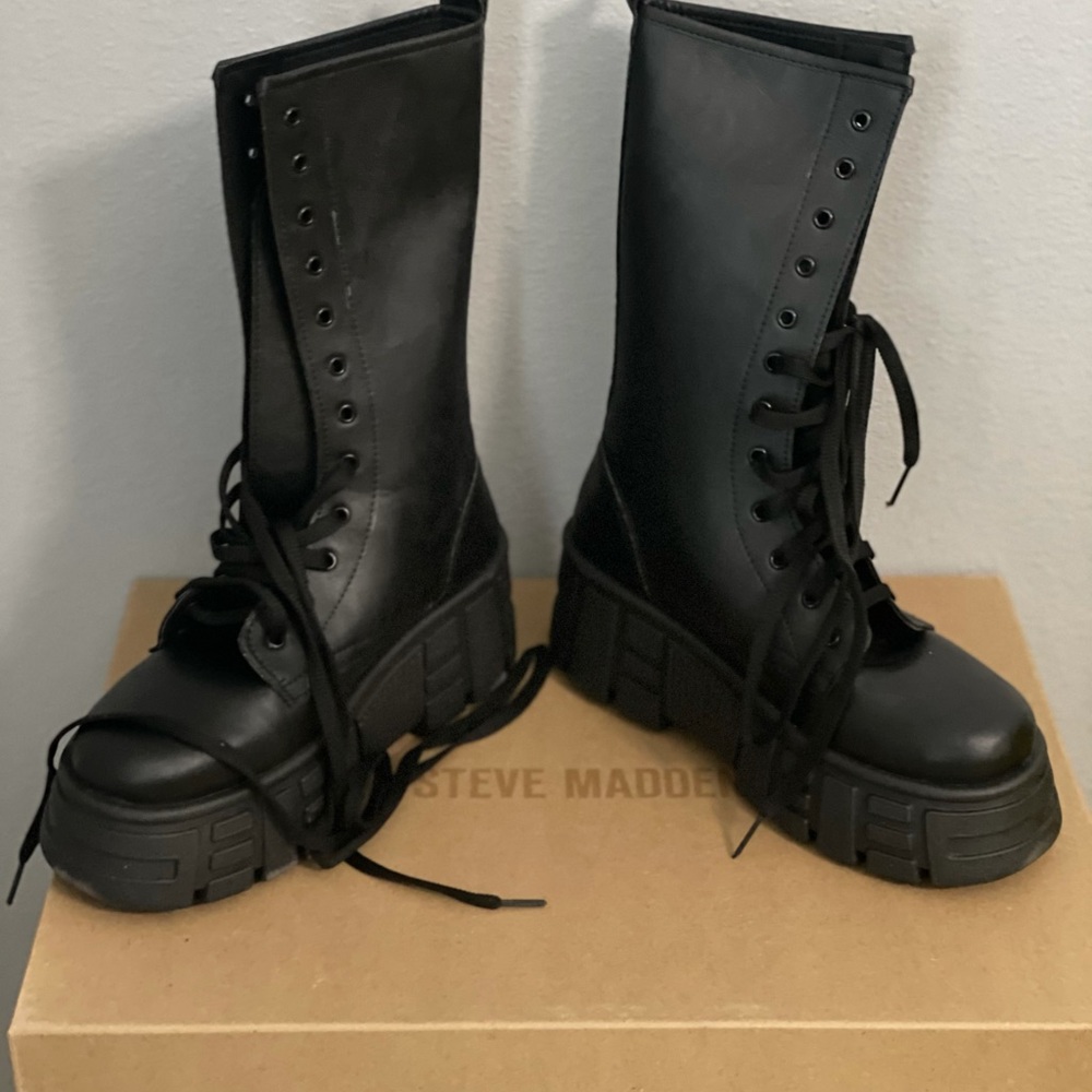 Steve Madden Boots ~ BRAND NEW - NEVER USED